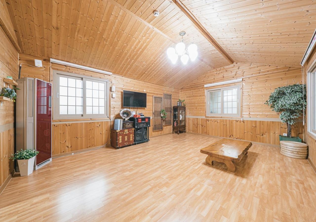 Jeju Haepoomdal Pension Extérieur photo