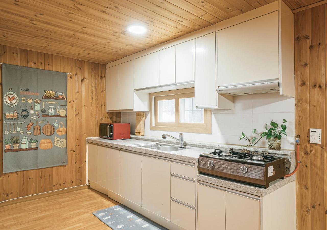 Jeju Haepoomdal Pension Extérieur photo